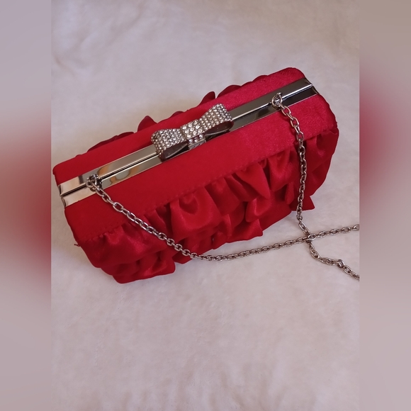 Expressions NYC red clutch - Picture 2 of 8